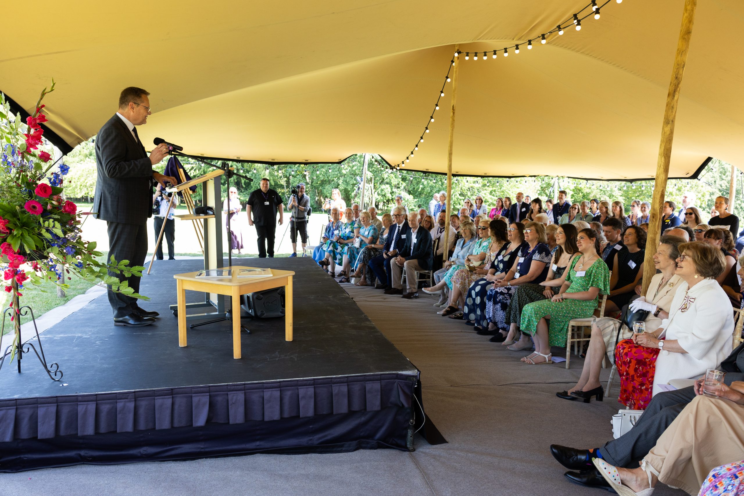 Dorothy House CEO Wayne de Leeuw addressing the crowd